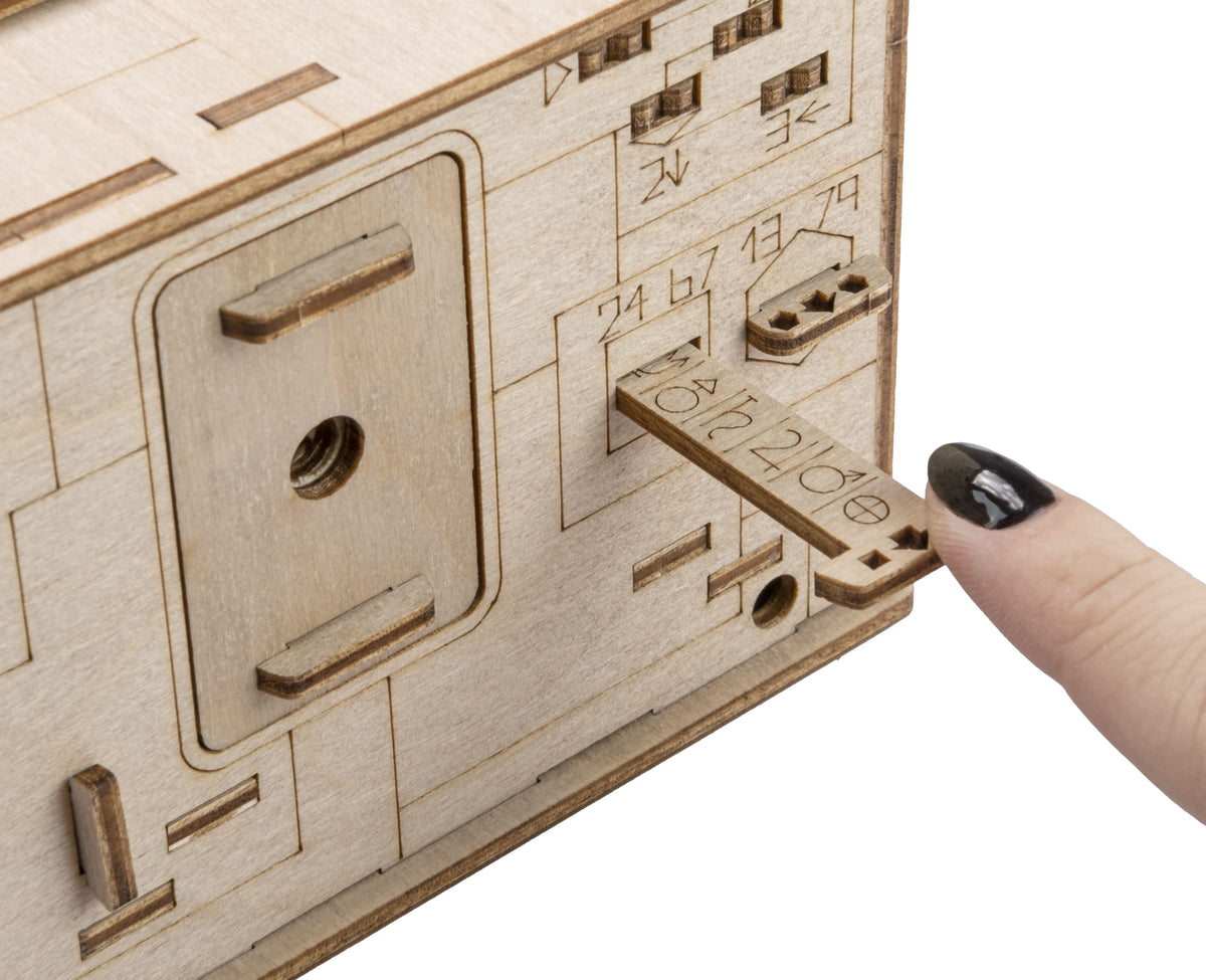 Space Box - Escapeweldt Escape Room Puzzle Box